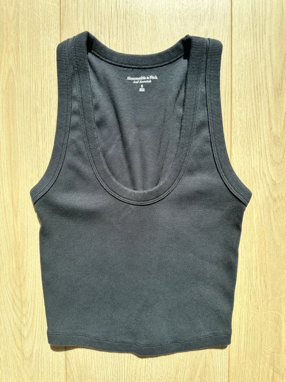 Abercrombie & Fitch Black Ribbed Crop Tank